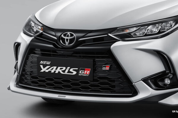 NEW YARIS GR SPORT
